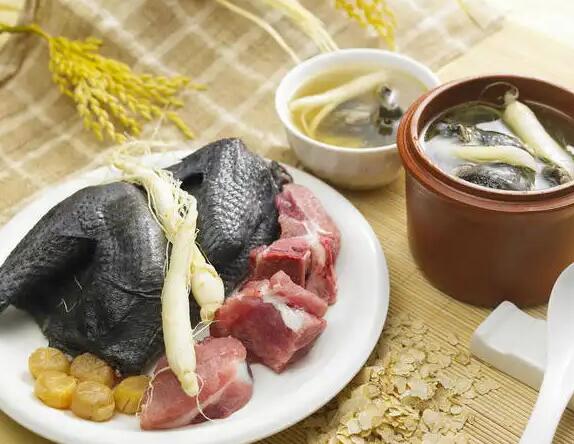 免费香蕉视频厂家提示三伏天，吃“偏碱”食材，补充微量元素更加全面